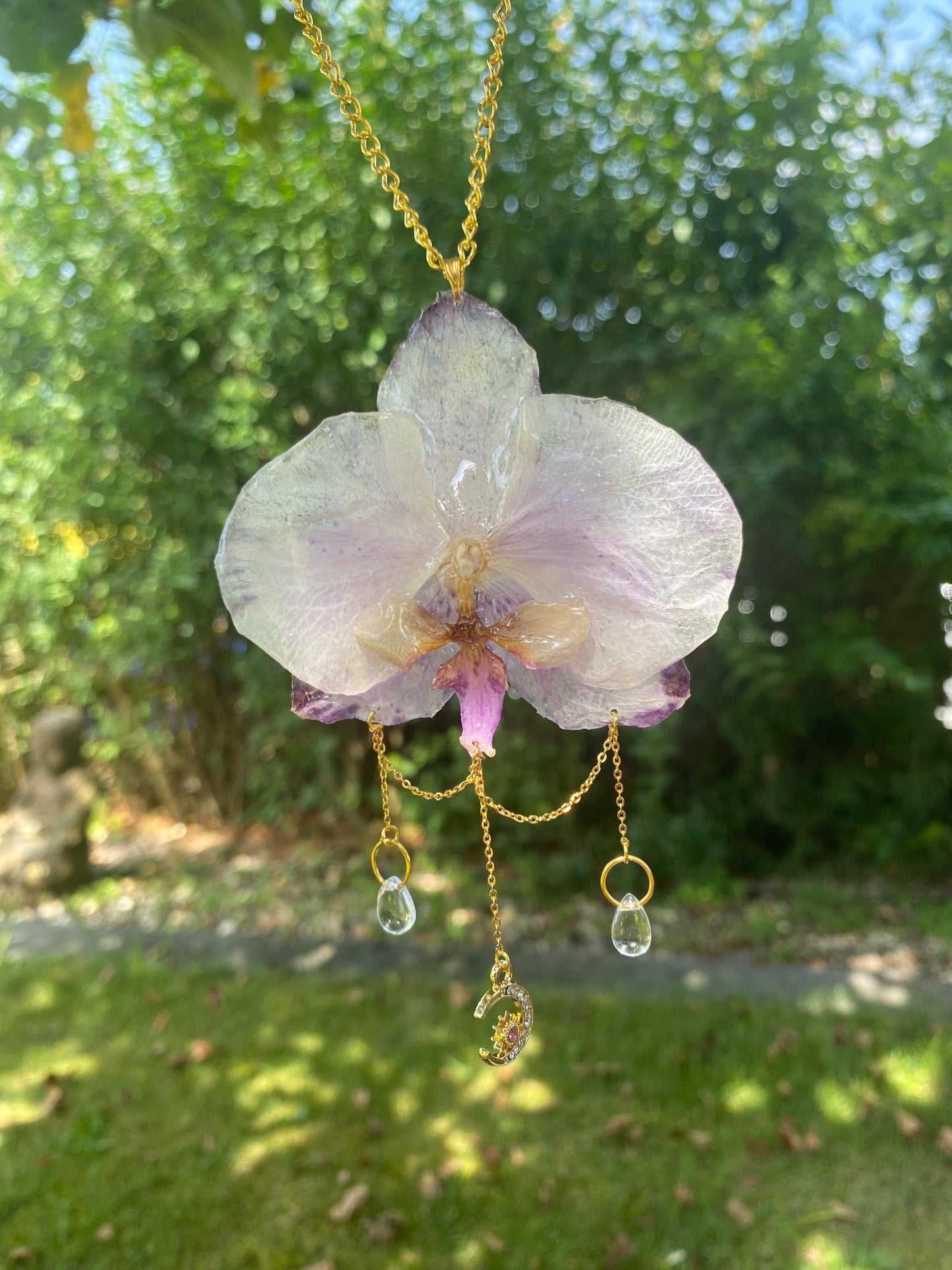 Purple orchid necklace with gold-plated stainless steel elements