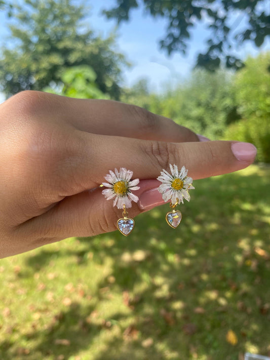 daisy stud earrings